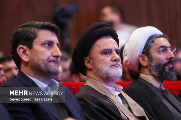 مراسم پرتاب هم‌زمان ٣ ماهواره ایرانی به فضا