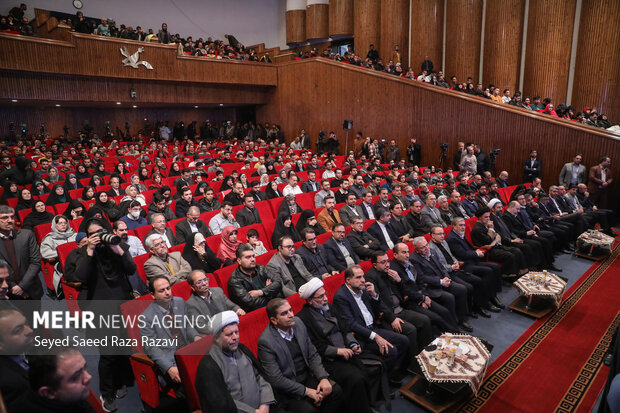 مراسم پرتاب هم‌زمان ٣ ماهواره ایرانی به فضا