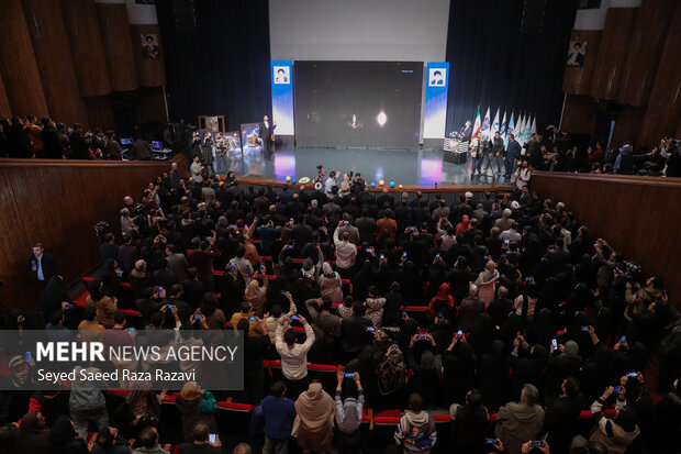 مراسم پرتاب هم‌زمان ٣ ماهواره ایرانی به فضا