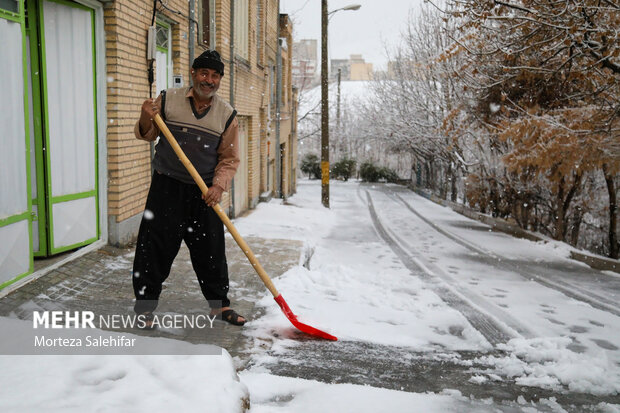 نفوذ توده هوای سرد و سامانه بارشی به کردستان با کاهش شدید دما