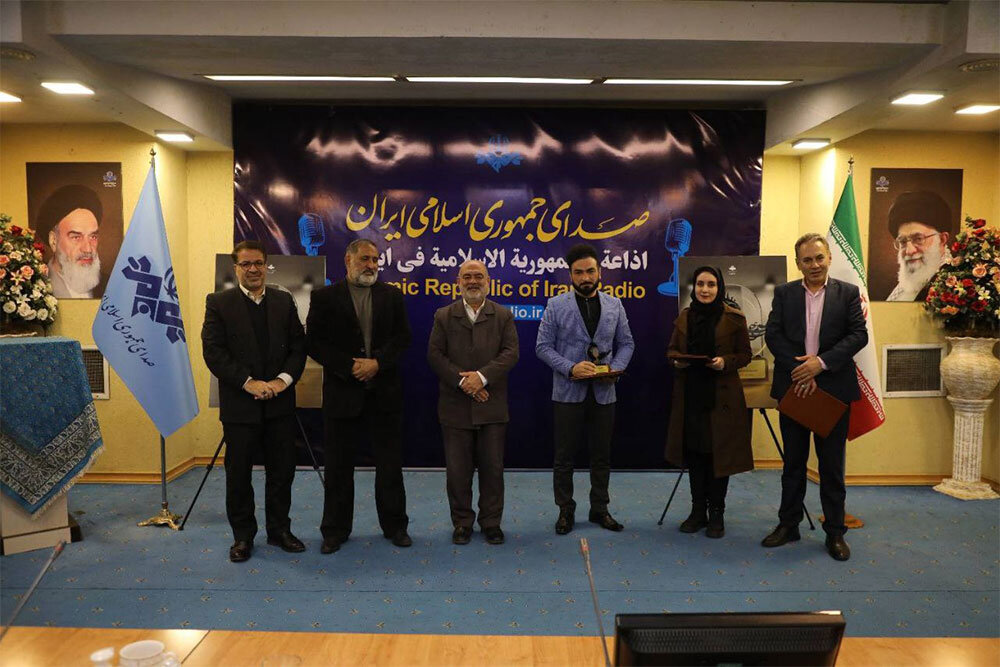 زبان،فارسي،صدا،راديو،پاسداشت،جايزه،معاونت،سيمرغ،گويندگان،معر ...