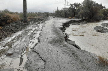 مسدود شدن محور اصلی بخش بیکاه در مسیر دهگلکن به کهنشوئیه
