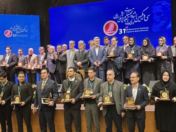 تقدیر از ۱۱ پژوهشگر و ۱۴ دانشگاه در جشنواره تحقیقات و فناوری رازی