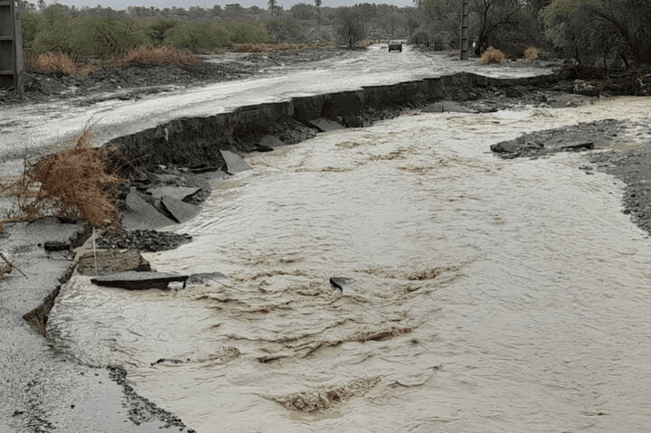 مسدود شدن محور اصلی بخش بیکاه در مسیر دهگلکن به کهنشوئیه