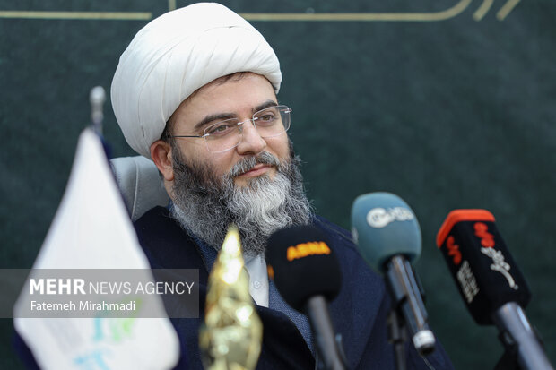 نشست هم آفرینی و فرهیختگان چهارمین دوره مهرواره هوای نو