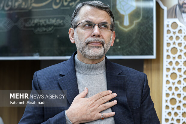 نشست هم آفرینی و فرهیختگان چهارمین دوره مهرواره هوای نو