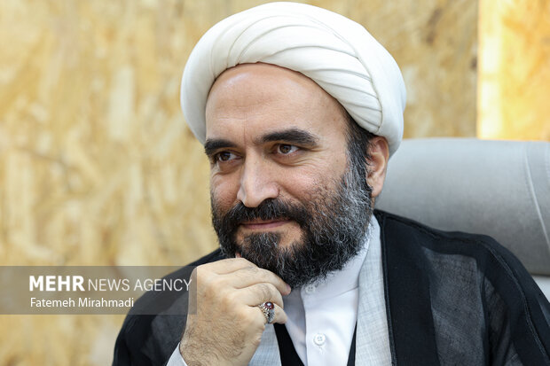 نشست هم آفرینی و فرهیختگان چهارمین دوره مهرواره هوای نو