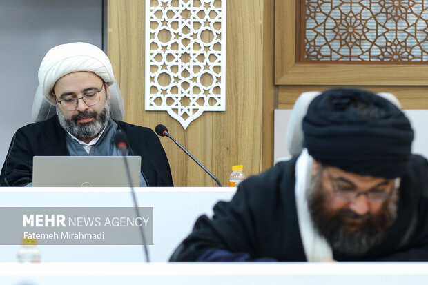 نشست هم آفرینی و فرهیختگان چهارمین دوره مهرواره هوای نو