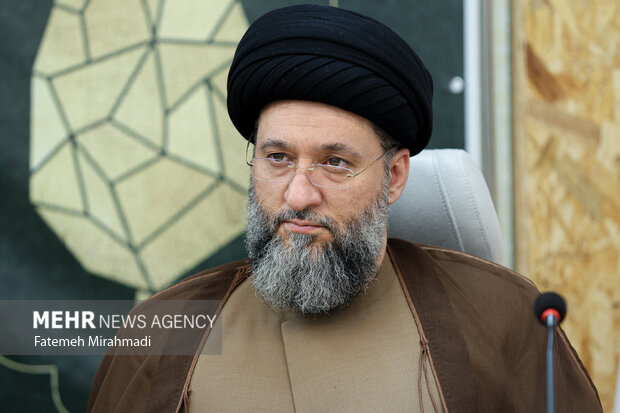 نشست هم آفرینی و فرهیختگان چهارمین دوره مهرواره هوای نو