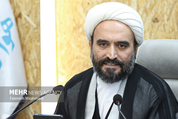 نشست هم آفرینی و فرهیختگان چهارمین دوره مهرواره هوای نو