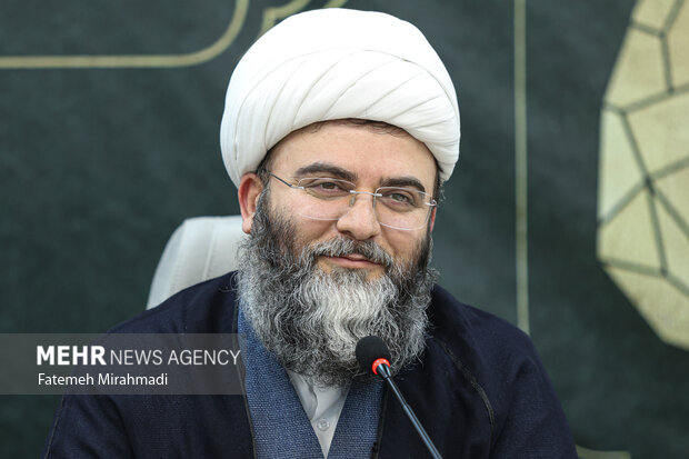 نشست هم آفرینی و فرهیختگان چهارمین دوره مهرواره هوای نو