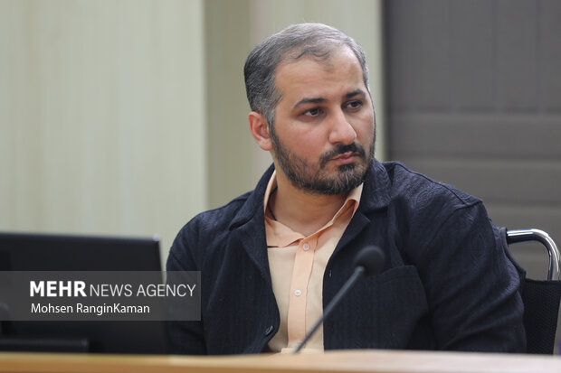 نشست تخصصی «بررسی مؤلفه‌­های اتحاد و همبستگی ایرانیان در گذار از جنگ‌ها و فتنه‌ها»