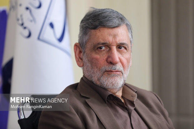 نشست تخصصی «بررسی مؤلفه‌­های اتحاد و همبستگی ایرانیان در گذار از جنگ‌ها و فتنه‌ها»