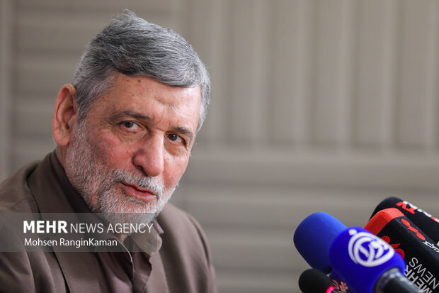 نشست تخصصی «بررسی مؤلفه‌­های اتحاد و همبستگی ایرانیان در گذار از جنگ‌ها و فتنه‌ها»