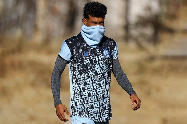 بازیکن مازاد استقلال با چهره‌ای جدید در تمرینات + عکس – آفتاب نو |  اخبار ورزشی