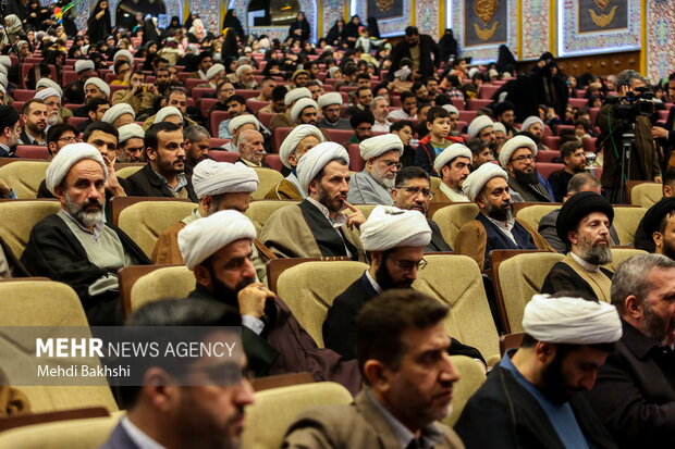 اختتامیه جشنواره هنر آسمانی در قم