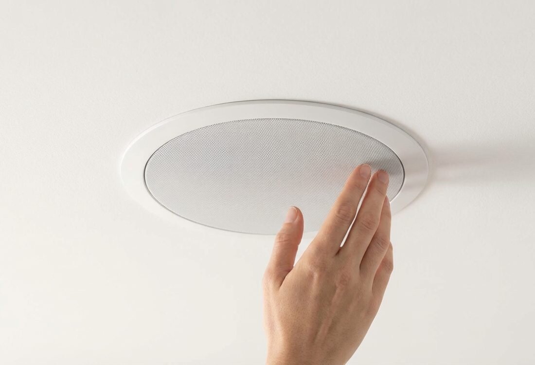 مزیت‌های اسپیکر سقفی هوشمند؛ انتخاب اول خانه‌های مدرن