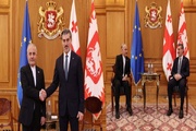 السفیر الایرانی یلتقي برئيس جورجيا في تبليسي