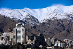 بهبود وضعیت هوای تهران؛ آسمان پایتخت شبانه روز گذشته آبی شد