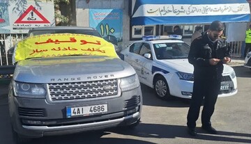 توقیف سواری با سرعت ۲۰۰ کیلومتر توسط تیم‌های ضربت پلیس راه قم