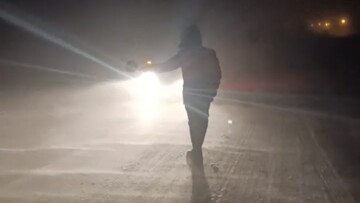 تلاش شبانه‌روزی راهداران برای بازگشایی مسیر گردنه خوش‌ییلاق شاهرود