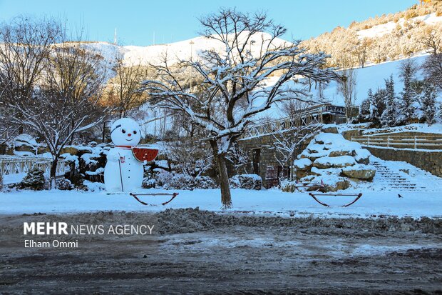 بارش اولین برف زمستانی در سنندج