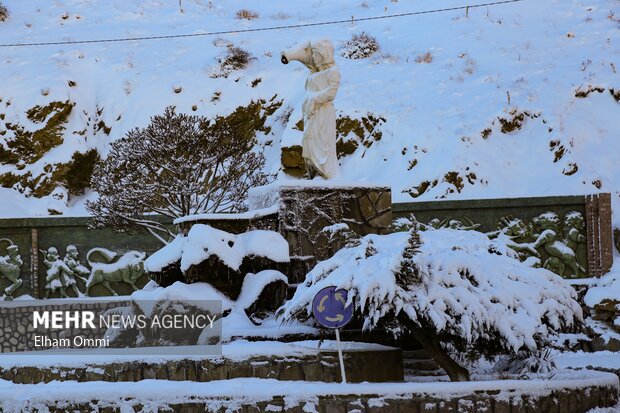 بارش اولین برف زمستانی در سنندج