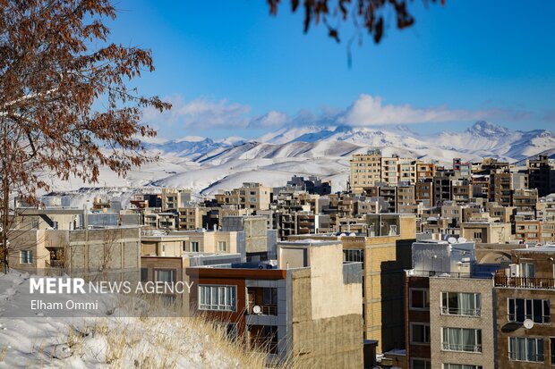 بارش اولین برف زمستانی در سنندج