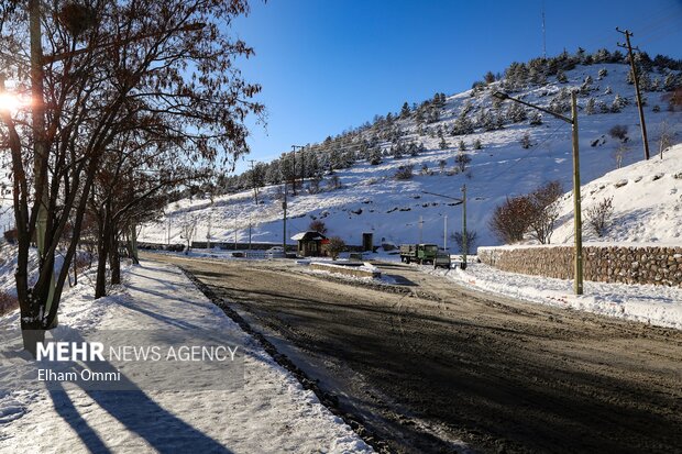 بارش اولین برف زمستانی در سنندج