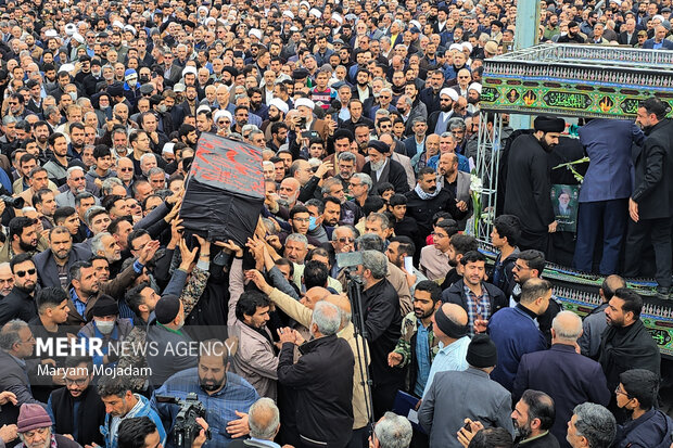 پیکر آیت‌الله شفیعی رهسپار خانه ابدی شد