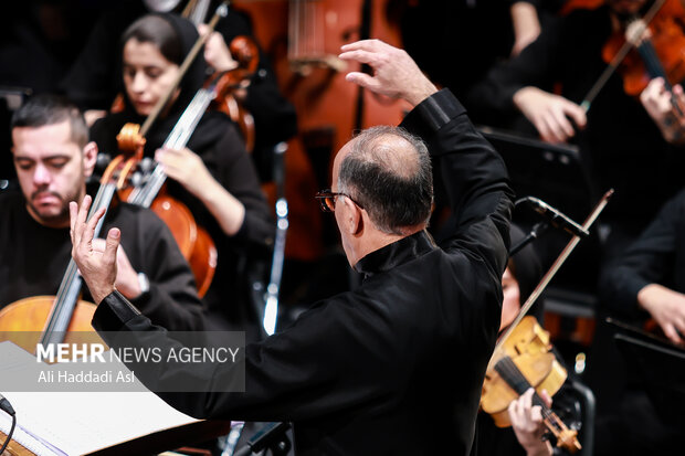 اجرای سمفونی «ایران مرد»