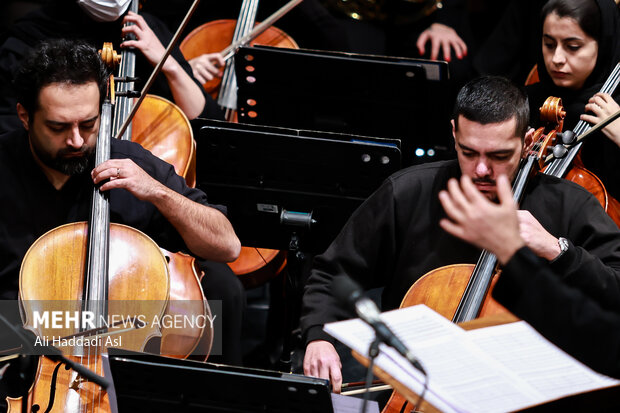 اجرای سمفونی «ایران مرد»