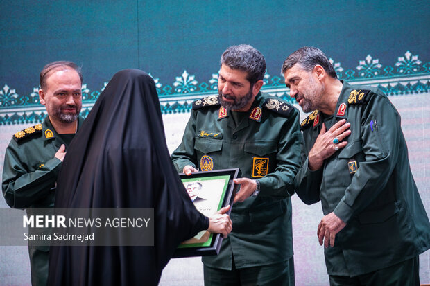 پنجمین جشنواره کارمند تراز مکتب حاج قاسم سلیمانی