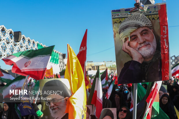 مراسم یوم‌الله «۹ دی» در میدان امام حسین(ع)