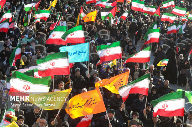 مراسم یوم‌الله «۹ دی» در میدان امام حسین(ع)