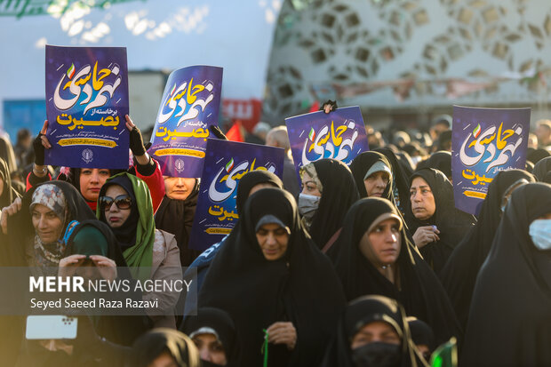 مراسم یوم‌الله «۹ دی» در میدان امام حسین(ع)