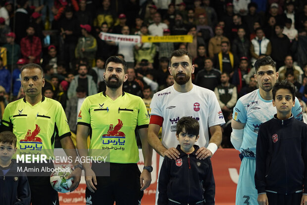 لیگ برتر فوتسال ؛ گیتی پسند اصفهان و گهر زمین سیرجان