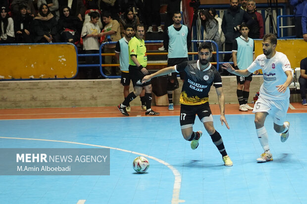 لیگ برتر فوتسال ؛ گیتی پسند اصفهان و گهر زمین سیرجان