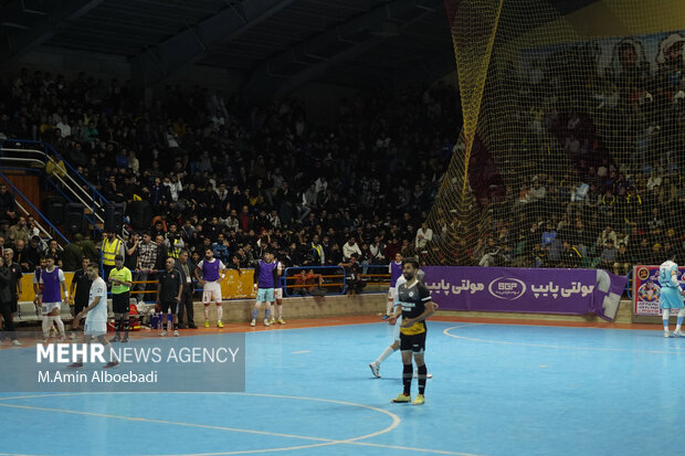 لیگ برتر فوتسال ؛ گیتی پسند اصفهان و گهر زمین سیرجان