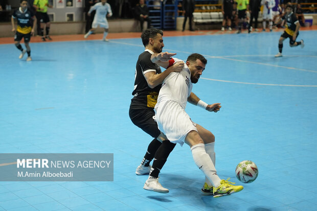 لیگ برتر فوتسال ؛ گیتی پسند اصفهان و گهر زمین سیرجان