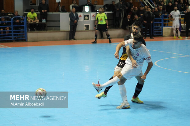 لیگ برتر فوتسال ؛ گیتی پسند اصفهان و گهر زمین سیرجان