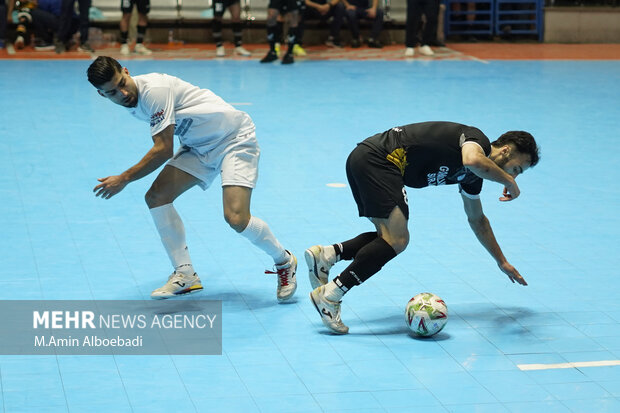 لیگ برتر فوتسال ؛ گیتی پسند اصفهان و گهر زمین سیرجان