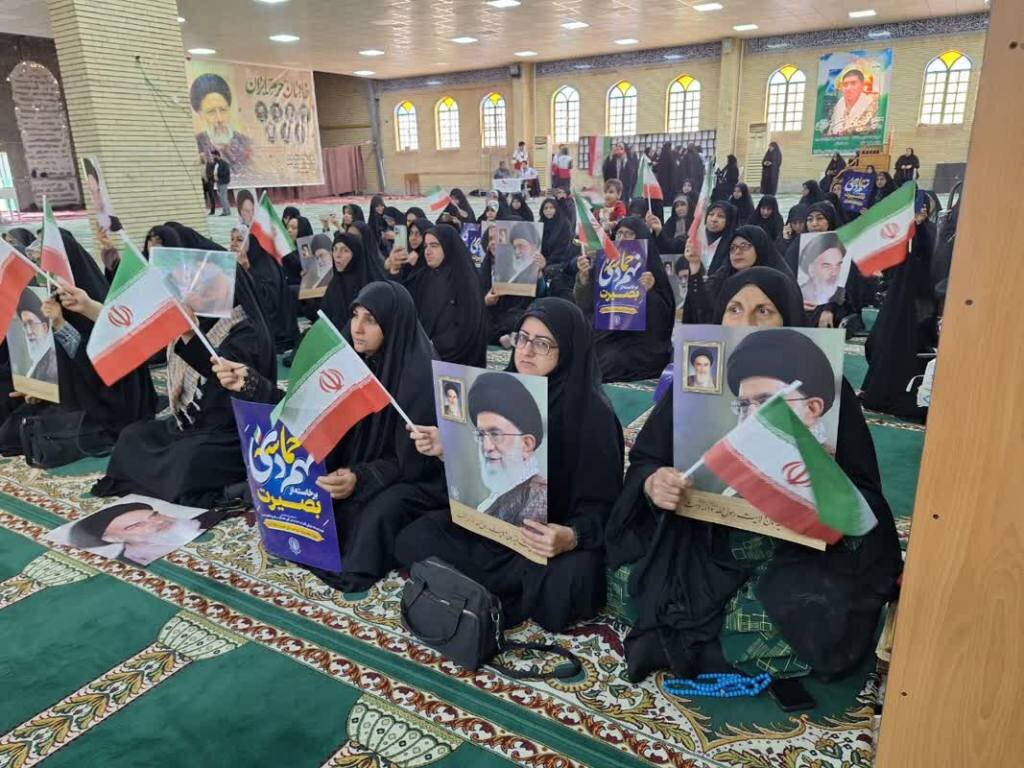 امام جمعه گناوه: حماسه ۹ دی فاتحه انقلاب رنگی در ایران را خواند