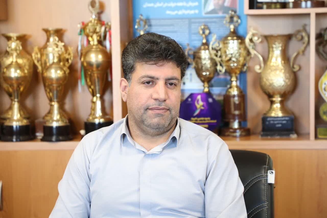 حقیقی: لیگ دسته اول کمترین حق والیبال همدان است؛ تمام قد حمایت میکنیم