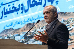 دومین روز سفر رئیس جمهور به شهرکرد؛ اصلاح مدیران نخستین گام حل مشکلات