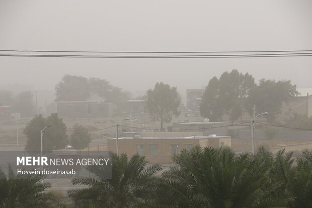 طوفانی با سرعت ۱۰۱ کیلومتر بر ساعت شهرستان زاهدان را درنوردید طوفانی با سرعت ۱۰۱ کیلومتر بر ساعت شهرستان زاهدان را درنوردید