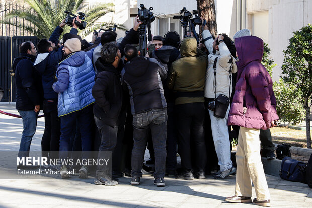 حاشیه جلسه هیئت دولت