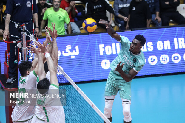 لیگ برتر والیبال -  دیدار تیم های پیکان تهران و پاس گرگان