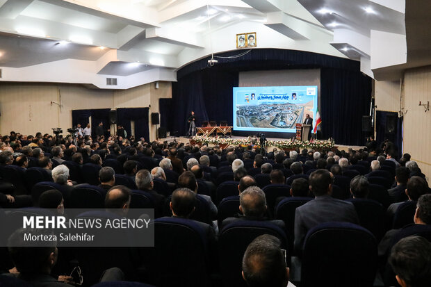 اولین روز سفر رئیس‌جمهور به چهارمحال و بختیاری