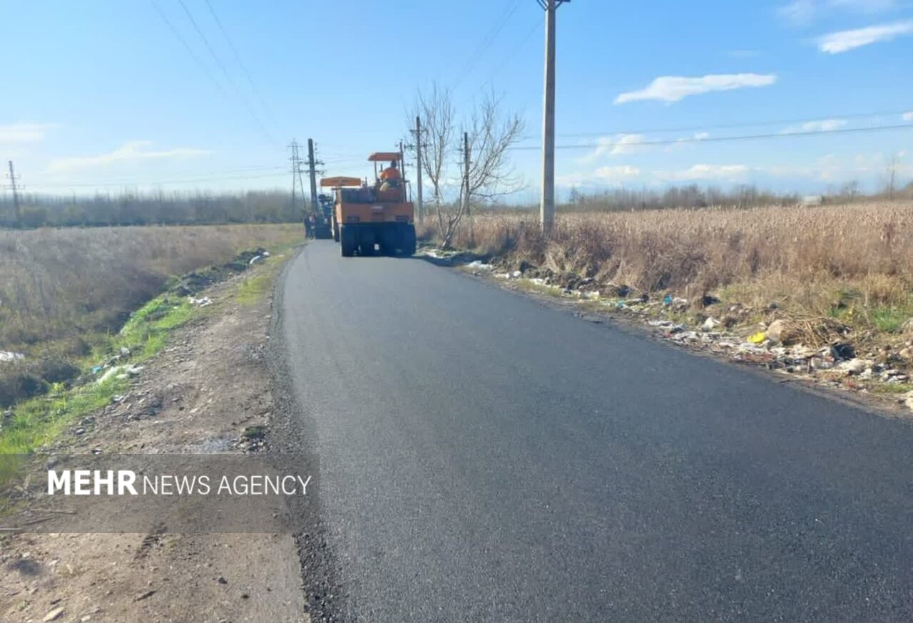 علی اکبری: فاز دوم روکش آسفالت راه روستایی شالکوه در رشت اجرایی شد علی اکبری: فاز دوم روکش آسفالت راه روستایی شالکوه در رشت اجرایی شد